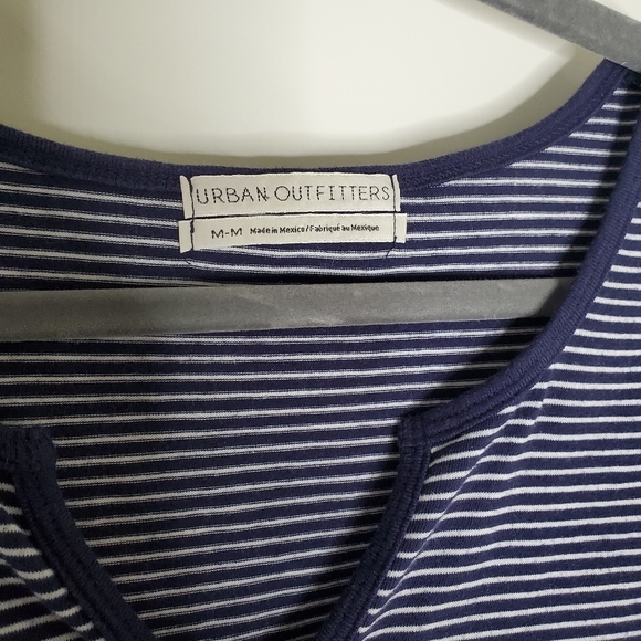 Urban Outfitters Truly Madly Deeply Navy Blue Striped V Neck Short Sleeve Top - Picture 6 of 7